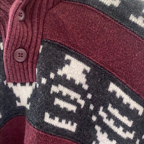 American Eagle Sweater - Picture 2 of 4